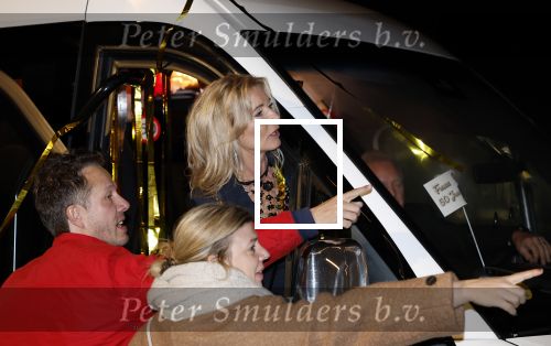Rotterdam 30 december 2023
Surprise feestje voor Frans Bauer zijn 50e verjaardag in Ahoy. Frans Kwam met zijn vrouw Mariska Bauer en hun zonen Christiaan Frans Jr Lucas en Jan . Frans werd heel emotioneel toen hij aan kwam . In het circus werd er opgetreden door oa Patty Brard Thomas Berge en Emiel Hartkamp.