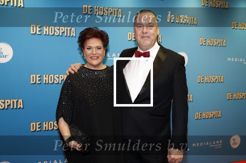 Amsterdam 4 december 2023
Premiere de hospita in het nieuwe delamar theater. marjolein Touw met man