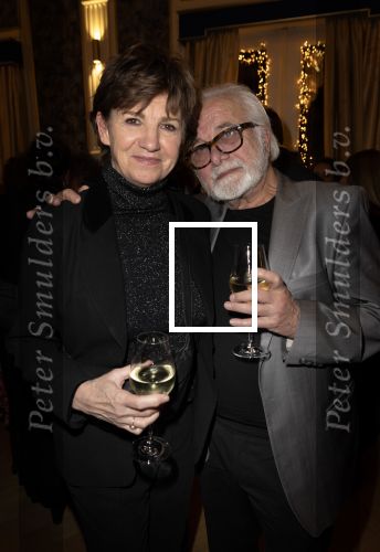 Amsterdam 20 december 2023
Premiere kerstcircus in Carre.
Martine v Os met man