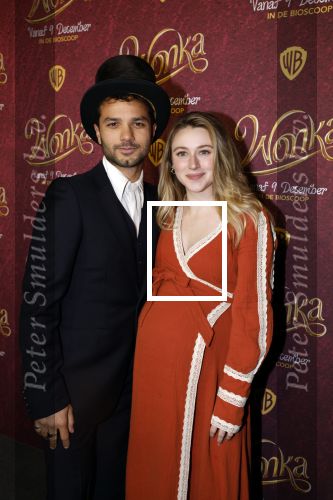 Amsterdam 8 december 2023
Premiere Wonka in pathe Noord . Mingus Dagelet met zijn zwangere vriendin