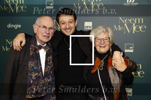 Amsterdam, 11 December 2023
Premiere Neem me Mee
Minne Koole met zijn Opa en Oma