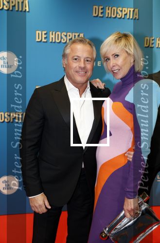 Amsterdam 4 december 2023
Premiere de hospita in het nieuwe delamar theater. Monique des Bouvrie met vriend Otto Klein