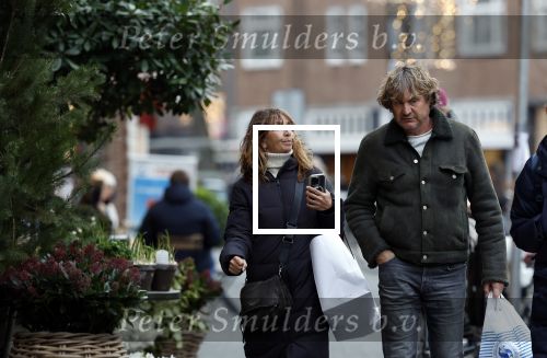Amsterdam 23 december 2023
Nada v Nie doet samen met haar man kerstinkopen in Amsterdam zuid.
