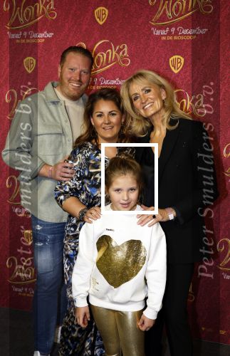 Amsterdam 8 december 2023
Premiere Wonka in Pathe Noord. Natascha & Natasja Froger