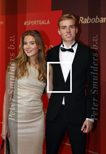 Utrecht 20 december 2023
Sportman / sportvrouw van jaar gala . Niels Laros  en zijn vriendin