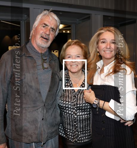 Amsterdam 8 december 2023
Masters of Luxury in de RAI. Nina Brink met Pieter Storms en haar dochter