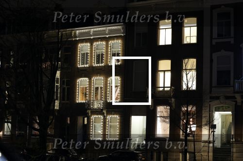 Amsterdam 12 december 2023
Het huis van Olcay Gulsen in kerstverlichting