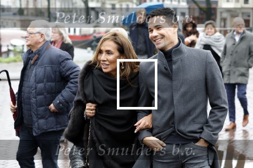 Amsterdam 13 december 2023
Uitvaart dienst Cilly Dartell in de Duif in Amsterdam. Patty Brard met partner Bart Ettekoven