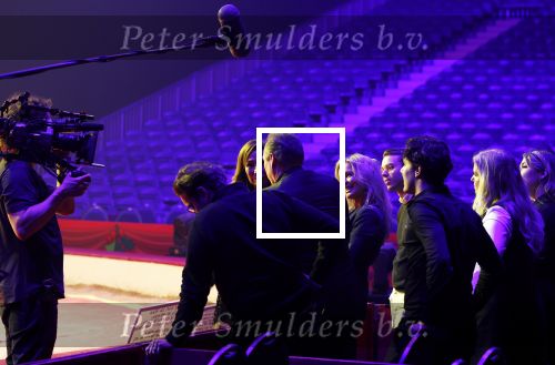 Rotterdam 30 december 2023
Surprise feestje voor Frans Bauer zijn 50e verjaardag in Ahoy. Frans Kwam met zijn vrouw Mariska Bauer en hun zonen Christiaan Frans Jr Lucas en Jan . Frans werd heel emotioneel toen hij aan kwam . In het circus werd er opgetreden door oa Patty Brard Thomas Berge en Emiel Hartkamp.