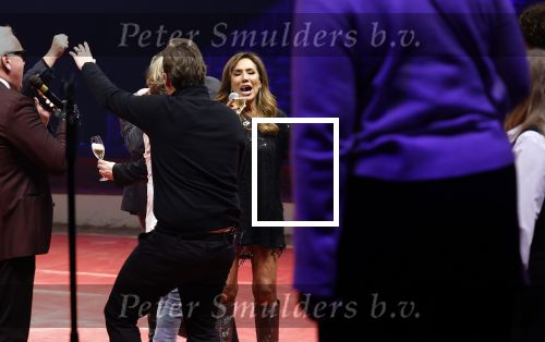Rotterdam 30 december 2023
Surprise feestje voor Frans Bauer zijn 50e verjaardag in Ahoy. Frans Kwam met zijn vrouw Mariska Bauer en hun zonen Christiaan Frans Jr Lucas en Jan . Frans werd heel emotioneel toen hij aan kwam . In het circus werd er opgetreden door oa Patty Brard Thomas Berge en Emiel Hartkamp.