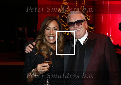 Rotterdam 30 december 2023
Surprise feestje voor Frans Bauer zijn 50e verjaardag in Ahoy. Frans Kwam met zijn vrouw Mariska Bauer en hun zonen Christiaan Frans Jr Lucas en Jan . Frans werd heel emotioneel toen hij aan kwam . In het circus werd er opgetreden door oa Patty Brard Thomas Berge en Emiel Hartkamp. Patty Brard en Otto Lagerfett