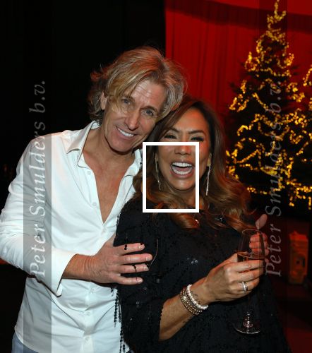 Rotterdam 30 december 2023
Surprise feestje voor Frans Bauer zijn 50e verjaardag in Ahoy. Frans Kwam met zijn vrouw Mariska Bauer en hun zonen Christiaan Frans Jr Lucas en Jan . Frans werd heel emotioneel toen hij aan kwam . In het circus werd er opgetreden door oa Patty Brard Thomas Berge en Emiel Hartkamp.