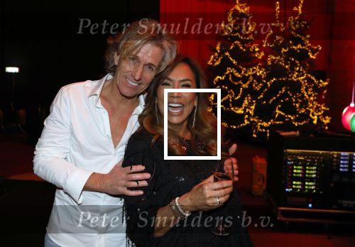 Rotterdam 30 december 2023
Surprise feestje voor Frans Bauer zijn 50e verjaardag in Ahoy. Frans Kwam met zijn vrouw Mariska Bauer en hun zonen Christiaan Frans Jr Lucas en Jan . Frans werd heel emotioneel toen hij aan kwam . In het circus werd er opgetreden door oa Patty Brard Thomas Berge en Emiel Hartkamp.