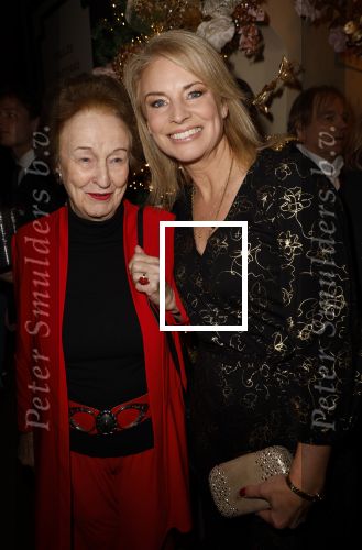 Amsterdam 20 december 2023
Premiere kerstcircus in Carre. Pernille la Lau met moeder dochter en ...