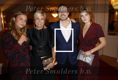 Amsterdam 20 december 2023
Premiere kerstcircus in Carre. prins Constantijn Prinses laurentien Prinses Eloise en Prinses Leonore