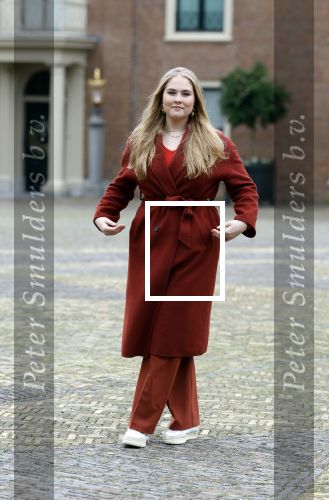 Den Haag 22 december 2023
Fotouurtje met Koning Willem Alexander Koningin Maxima Prinses Amalia Prinses Alexia Prinses Ariane en hun hondje Mambo bij Huis ten Bosch .