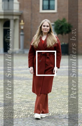 Den Haag 22 december 2023
Fotouurtje met Koning Willem Alexander Koningin Maxima Prinses Amalia Prinses Alexia Prinses Ariane en hun hondje Mambo bij Huis ten Bosch .