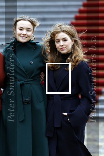 Den Haag 22 december 2023
Fotouurtje met Koning Willem Alexander Koningin Maxima Prinses Amalia Prinses Alexia Prinses Ariane en hun hondje Mambo bij Huis ten Bosch .