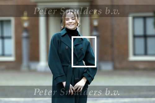Den Haag 22 december 2023
Fotouurtje met Koning Willem Alexander Koningin Maxima Prinses Amalia Prinses Alexia Prinses Ariane en hun hondje Mambo bij Huis ten Bosch .