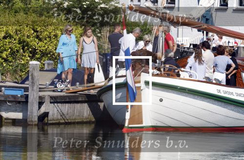 Muiden 11 juni 2023
Prinses Beatrix gaat varen met vrienden op de groene Draeck. oa Aanwezig Prins Constantijn Prinses laurentien Gravin Eloise met (een) vriend.  Prinses Laurentien had ook de hond meegenomen.