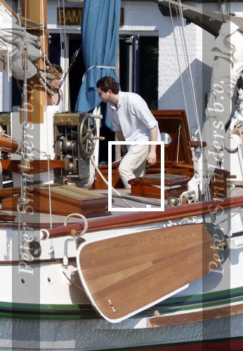 Muiden 11 juni 2023
Prinses Beatrix gaat varen met vrienden op de groene Draeck. oa Aanwezig Prins Constantijn Prinses laurentien Gravin Eloise met (een) vriend.  Prinses Laurentien had ook de hond meegenomen.