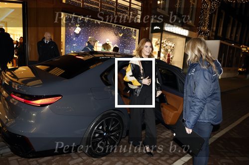 Amsterdam 14 december 2023
Opening van de nieuwe Louis Vuitton winkel op de pc Hooftstraat.
Alle gasten werden met luxe BMW \'s gebracht. Prinses Eloise v Oranje