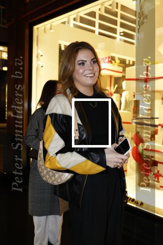 Amsterdam 14 december 2023
Opening van de nieuwe Louis Vuitton winkel op de pc Hooftstraat.
Alle gasten werden met luxe BMW \'s gebracht. Prinses Eloise v Oranje