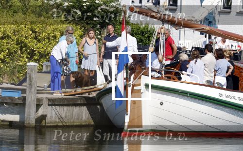 Muiden 11 juni 2023
Prinses Beatrix gaat varen met vrienden op de groene Draeck. oa Aanwezig Prins Constantijn Prinses laurentien Gravin Eloise met (een) vriend.  Prinses Laurentien had ook de hond meegenomen.