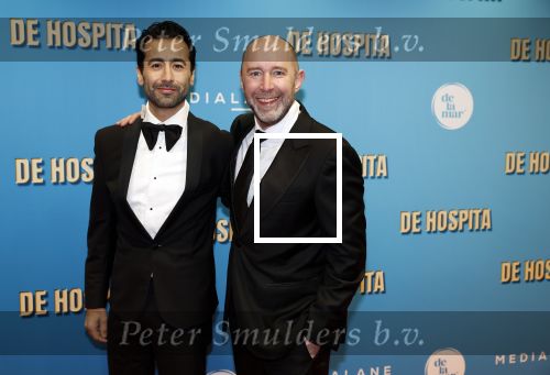 Amsterdam 4 december 2023
Premiere de hospita in het nieuwe delamar theater. Ramon Mes met een kennis