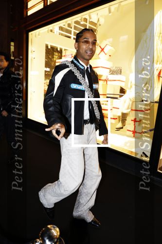 Amsterdam 14 december 2023
Opening van de nieuwe Louis Vuitton winkel op de pc Hooftstraat.
Alle gasten werden met luxe BMW \'s gebracht. rapper Sor