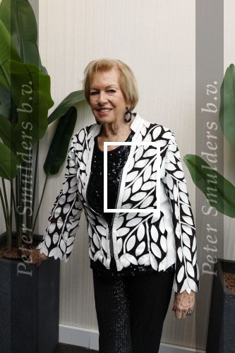 Leidschendam 18 december 203
Society Lunch in Fletcher Hotel Leidschendam. Ria Valk met vriend