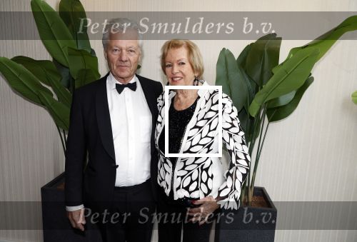 Leidschendam 18 december 203
Society Lunch in Fletcher Hotel Leidschendam. Ria Valk met vriend