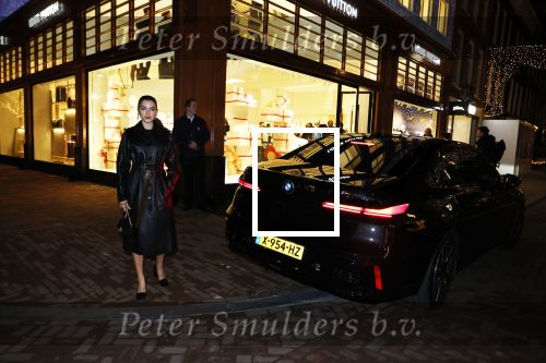 Amsterdam 14 december 2023
Opening van de nieuwe Louis Vuitton winkel op de pc Hooftstraat.
Alle gasten werden met luxe BMW \'s gebracht. Rina Lipa