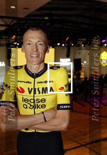 Amsterdam 21 december 2023
Presentatie nieuwe ploeg Visma Lease a Bike bij Move in Amsterdam.