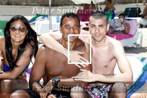 ibiza 17 juli 2012
Ruud Gullit op vakantie met al zijn 6 kinderen Felicity Charmayne Quincy Cheyenne Joelle en Maxim .
Peter Smulders bv