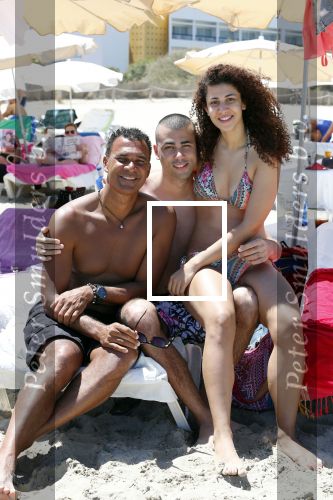 ibiza 17 juli 2012
Ruud Gullit op vakantie met al zijn 6 kinderen Felicity Charmayne Quincy Cheyenne Joelle en Maxim .
Peter Smulders bv