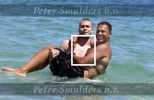 ibiza 17 juli 2012
Ruud Gullit op vakantie met al zijn 6 kinderen Felicity Charmayne Quincy Cheyenne Joelle en Maxim .
Peter Smulders bv