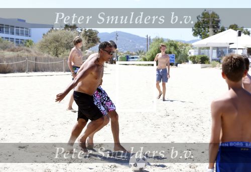 ibiza 17 juli 2012
Ruud Gullit op vakantie met al zijn 6 kinderen Felicity Charmayne Quincy Cheyenne Joelle en Maxim .
Peter Smulders bv