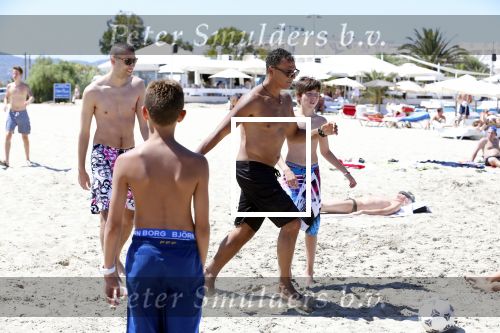 ibiza 17 juli 2012
Ruud Gullit op vakantie met al zijn 6 kinderen Felicity Charmayne Quincy Cheyenne Joelle en Maxim .
Peter Smulders bv