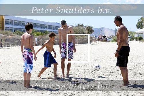 ibiza 17 juli 2012
Ruud Gullit op vakantie met al zijn 6 kinderen Felicity Charmayne Quincy Cheyenne Joelle en Maxim .
Peter Smulders bv