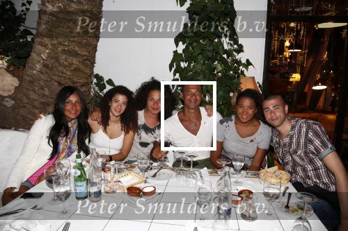 ibiza 17 juli 2012
Ruud Gullit op vakantie met al zijn 6 kinderen Felicity Charmayne Quincy Cheyenne Joelle en Maxim .
Peter Smulders bv
