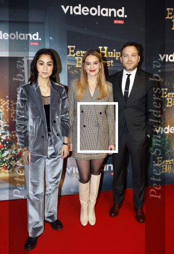 Amsterdam 6 december 2023
Premiere eerste hulp bij kerst  in Pathe Noord van Videoland. Soumaya Ahouaoui, Eva Laurenssen, Teun Luijkx