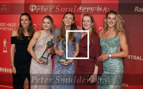 Utrecht 20 december 2023
Sportman / sportvrouw van jaar gala . Sportploeg van het jaar dee dames 400 meter met Femke Bol Lieke Klaver Eveline Saalberg Cathelijn Peeters en Lisanne de Witte
