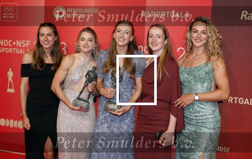 Utrecht 20 december 2023
Sportman / sportvrouw van jaar gala . Sportploeg van het jaar dee dames 400 meter met Femke Bol Lieke Klaver Eveline Saalberg Cathelijn Peeters en Lisanne de Witte