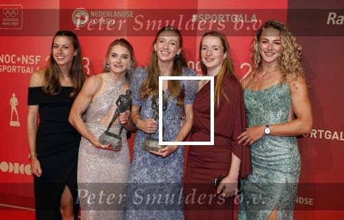 Utrecht 20 december 2023
Sportman / sportvrouw van jaar gala . Sportploeg van het jaar dee dames 400 meter met Femke Bol Lieke Klaver Eveline Saalberg Cathelijn Peeters en Lisanne de Witte