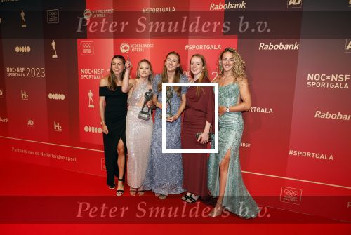 Utrecht 20 december 2023
Sportman / sportvrouw van jaar gala . Sportploeg van het jaar dee dames 400 meter met Femke Bol Lieke Klaver Eveline Saalberg Cathelijn Peeters en Lisanne de Witte