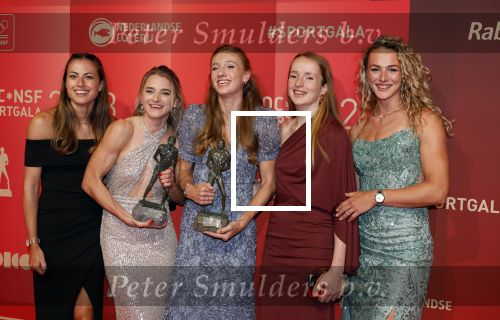Utrecht 20 december 2023
Sportman / sportvrouw van jaar gala . Sportploeg van het jaar dee dames 400 meter met Femke Bol Lieke Klaver Eveline Saalberg Cathelijn Peeters en Lisanne de Witte