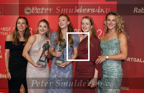 Utrecht 20 december 2023
Sportman / sportvrouw van jaar gala . Sportploeg van het jaar dee dames 400 meter met Femke Bol Lieke Klaver Eveline Saalberg Cathelijn Peeters en Lisanne de Witte