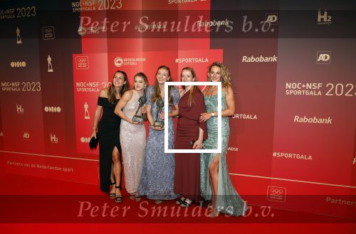 Utrecht 20 december 2023
Sportman / sportvrouw van jaar gala . Sportploeg van het jaar dee dames 400 meter met Femke Bol Lieke Klaver Eveline Saalberg Cathelijn Peeters en Lisanne de Witte