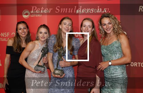 Utrecht 20 december 2023
Sportman / sportvrouw van jaar gala . Sportploeg van het jaar dee dames 400 meter met Femke Bol Lieke Klaver Eveline Saalberg Cathelijn Peeters en Lisanne de Witte